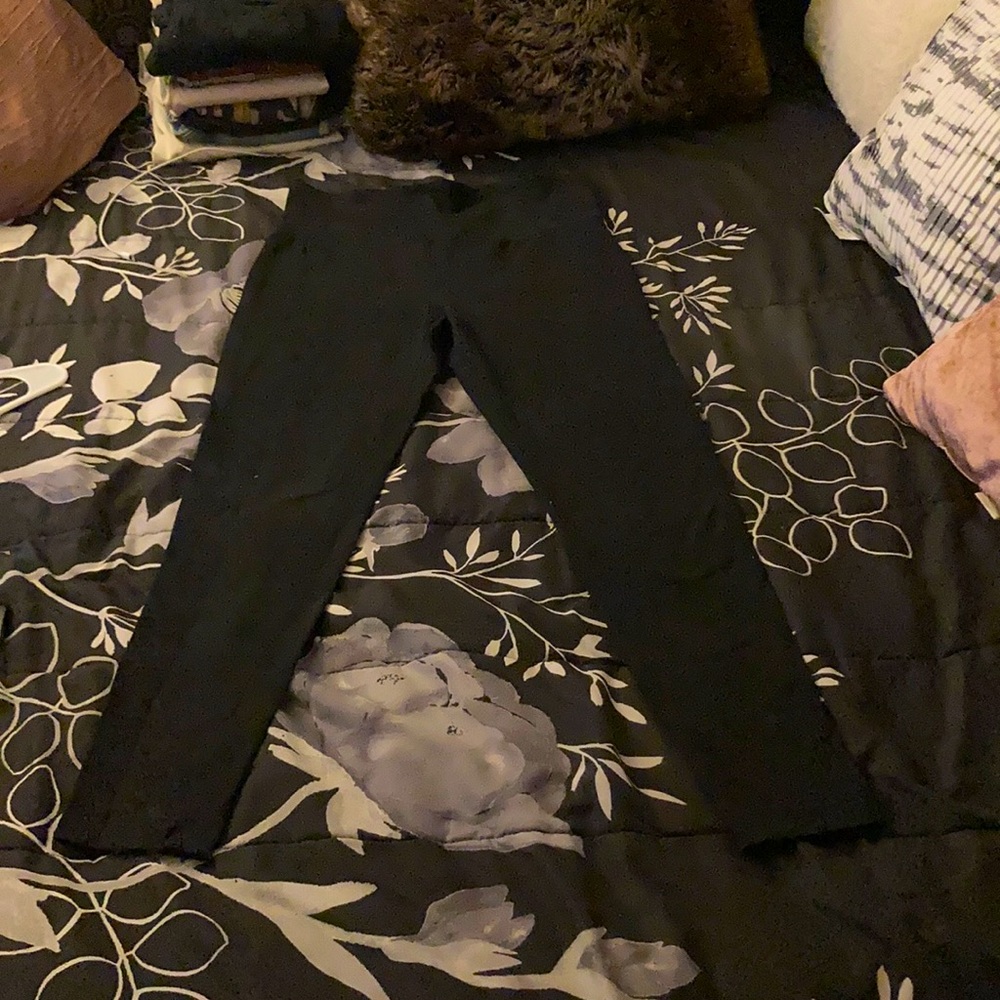 Abound-Leggings-Made in Bangladesh